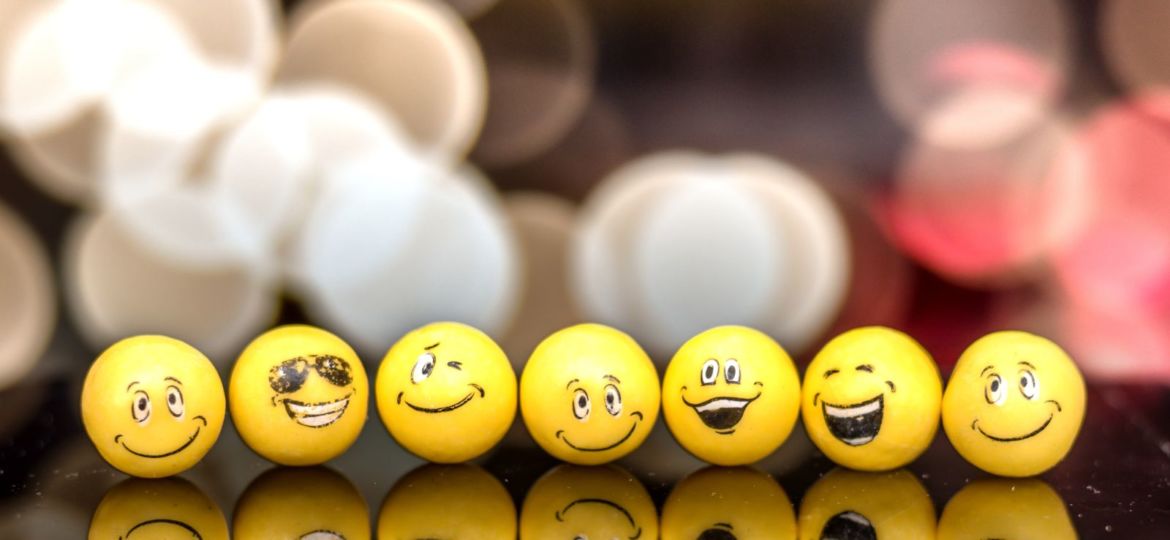 bouncy balls with emoji faces